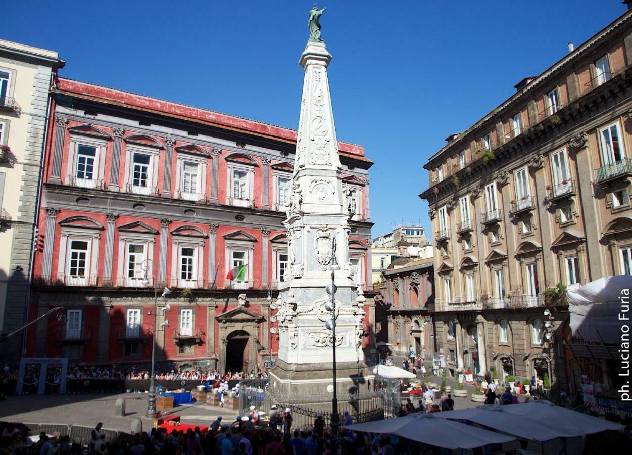 A Casa Del Principe Lt Acomodação com café da manhã Nápoles Exterior foto